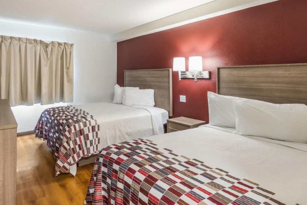 Queen Room with Two Queen Beds - Smoking