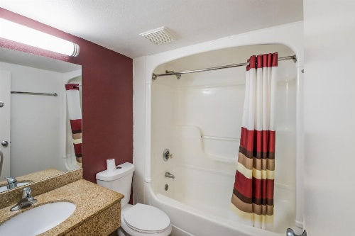 Red Roof Inn Rochester - Airport image 27