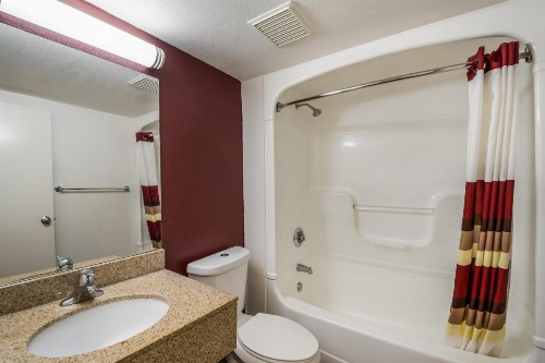 Red Roof Inn Rochester - Airport image 30