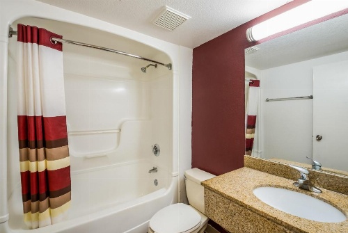 Red Roof Inn Rochester - Airport image 32